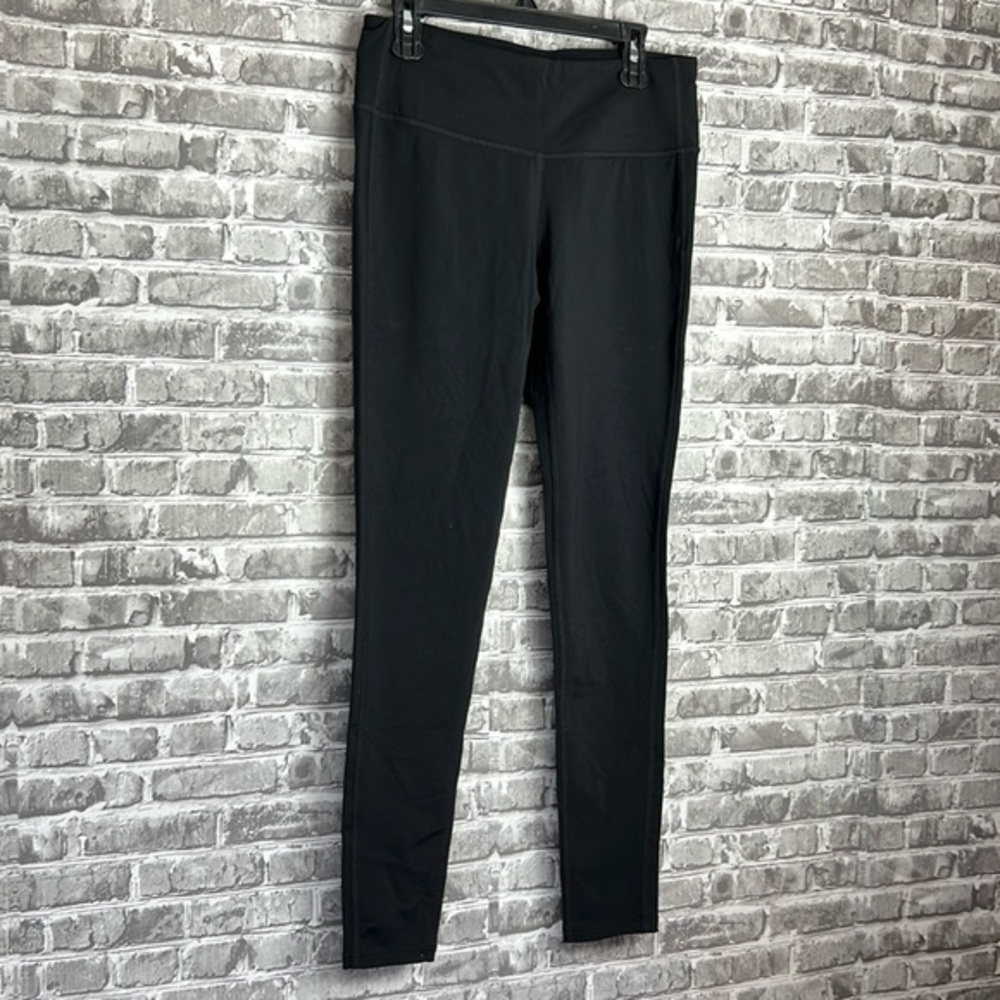 Athleta‎